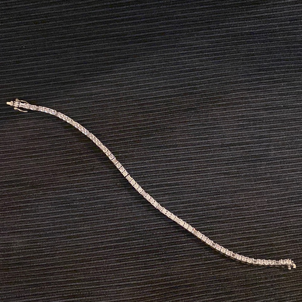 Diamonique tennis bracelet in platinum over sterling, 8”